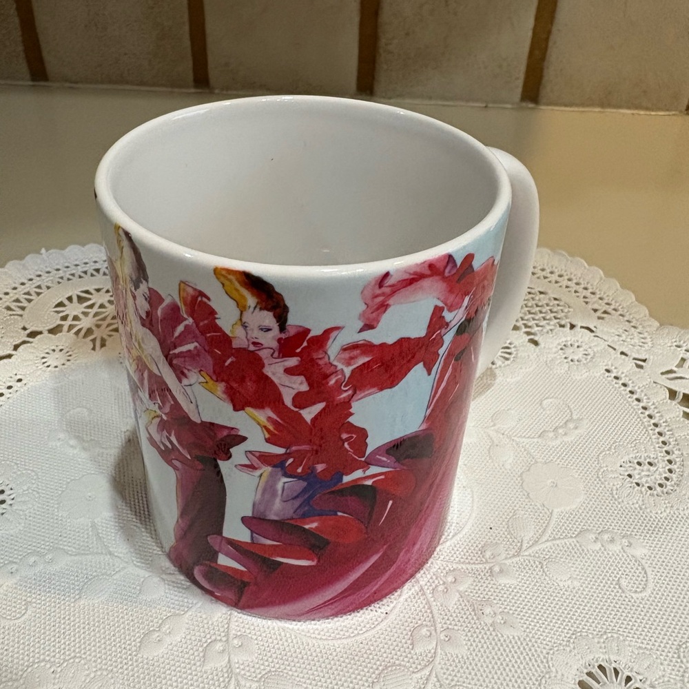 De Young Museum Oscar de la Renta High Fashion Designer Mug